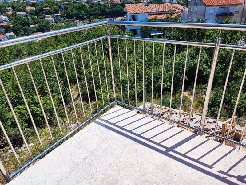 inox ograde na balonu